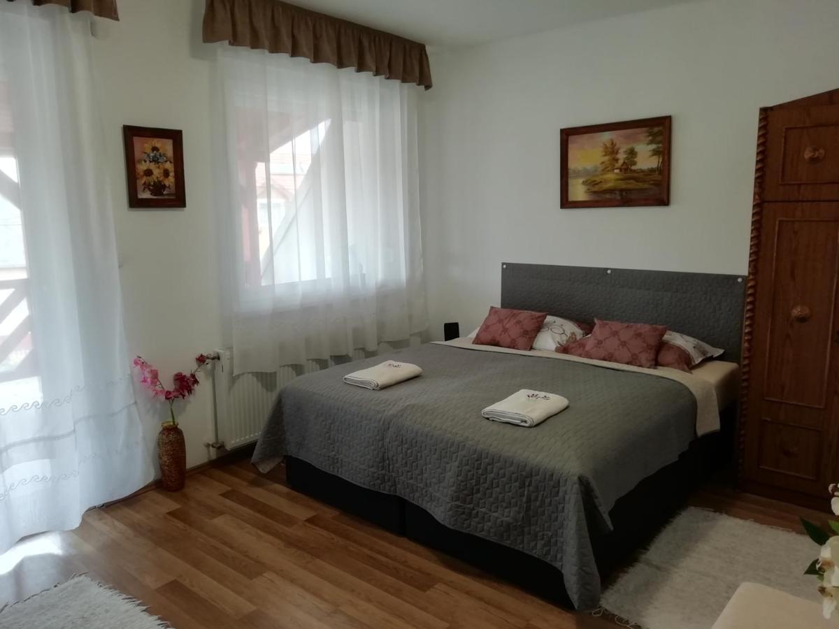 Ferienwohnung Vadasztanya Fogado Egerszalók Exterior foto
