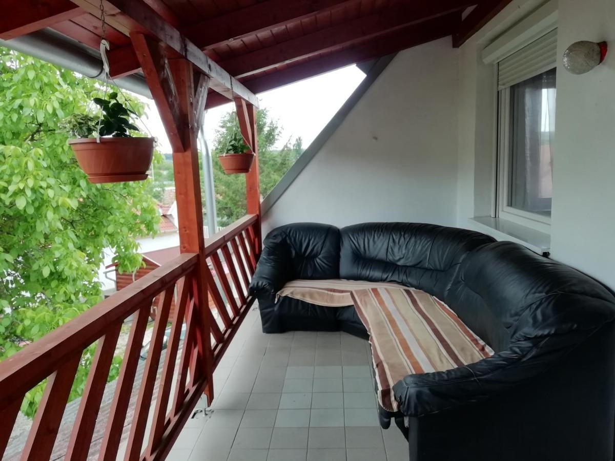 Ferienwohnung Vadasztanya Fogado Egerszalók Exterior foto