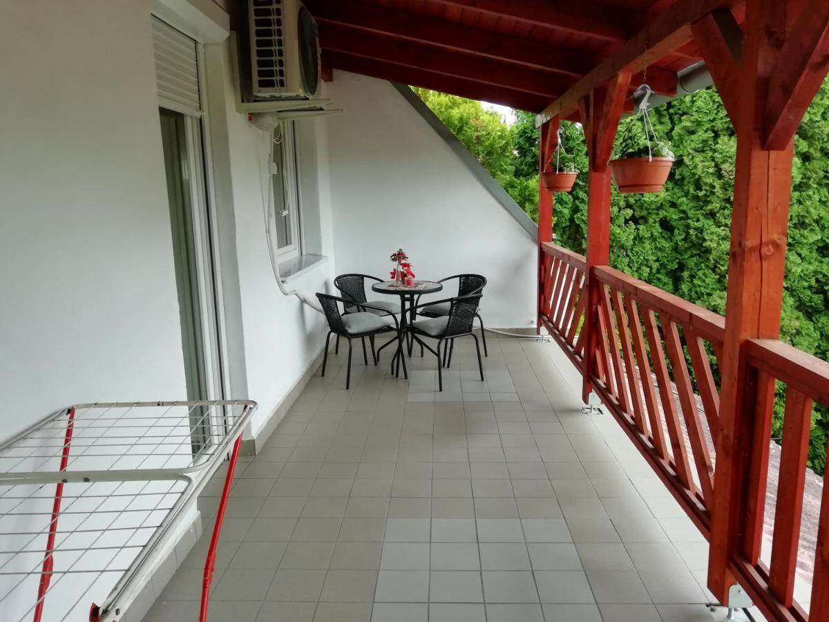 Ferienwohnung Vadasztanya Fogado Egerszalók Exterior foto