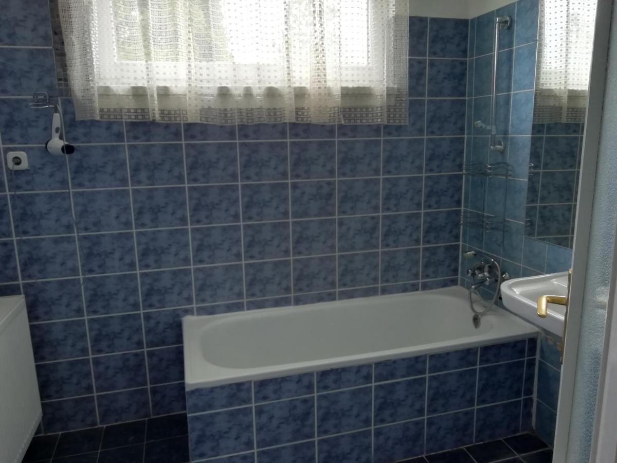 Ferienwohnung Vadasztanya Fogado Egerszalók Exterior foto