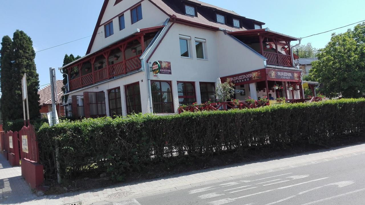 Ferienwohnung Vadasztanya Fogado Egerszalók Exterior foto